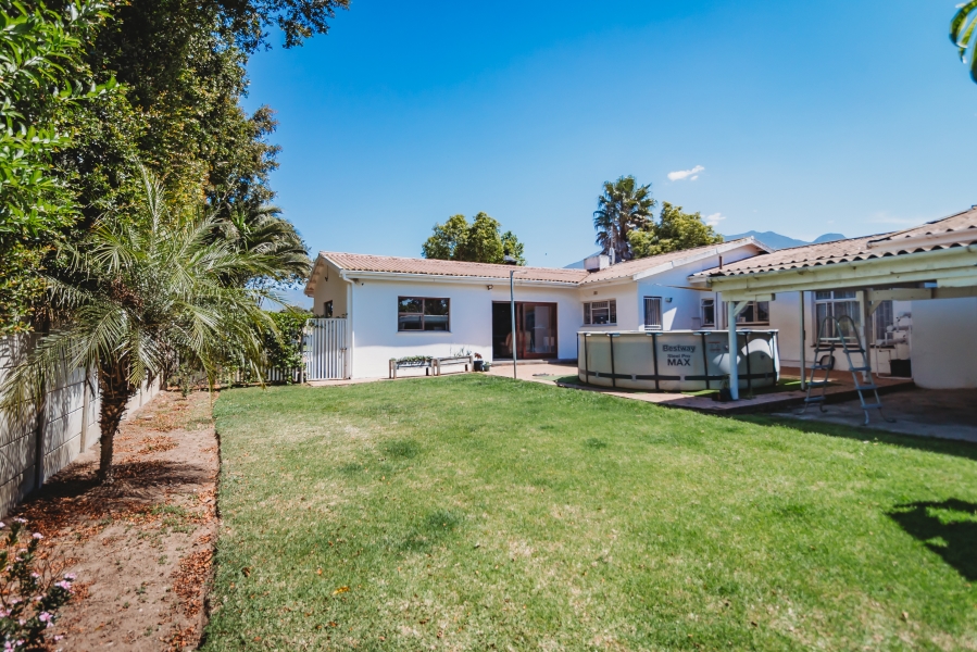 4 Bedroom Property for Sale in Bodorp Western Cape